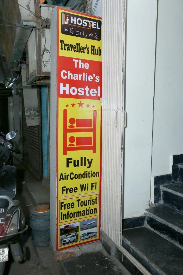 The Charlie'S Hostel New Delhi Eksteriør bilde